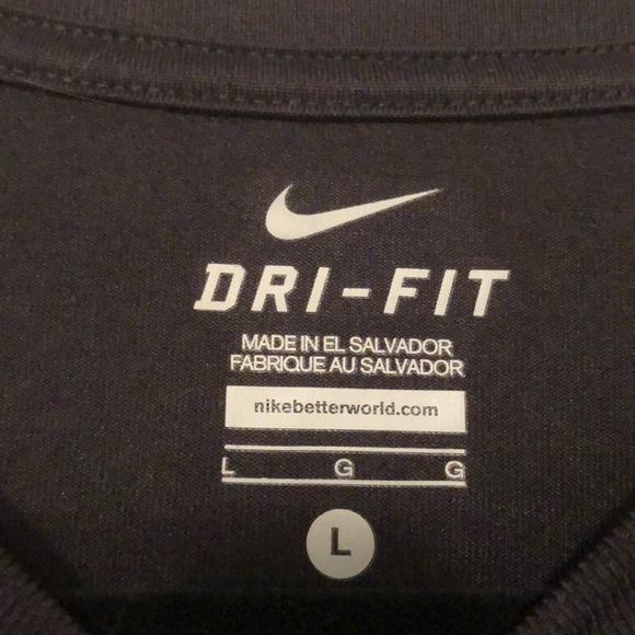 Like-New Kids Black Nike Top - Picture 3 of 4